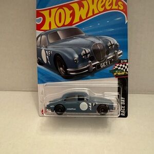 Hot Wheels Jaguar Mk1 Vintage Blue Race Car